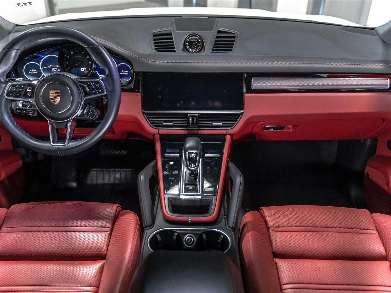 2023 Porsche Cayenne PLATINUM EDITION|PREMIUM PLUS|SPORT CHRONO PKG|SPORT SEATS Photo