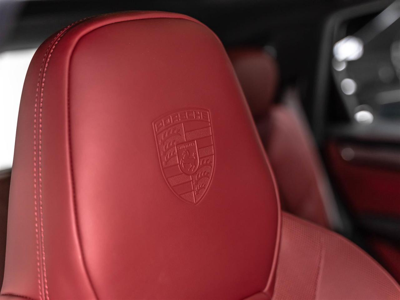 2023 Porsche Cayenne PLATINUM EDITION|PREMIUM PLUS|SPORT CHRONO PKG|SPORT SEATS Photo