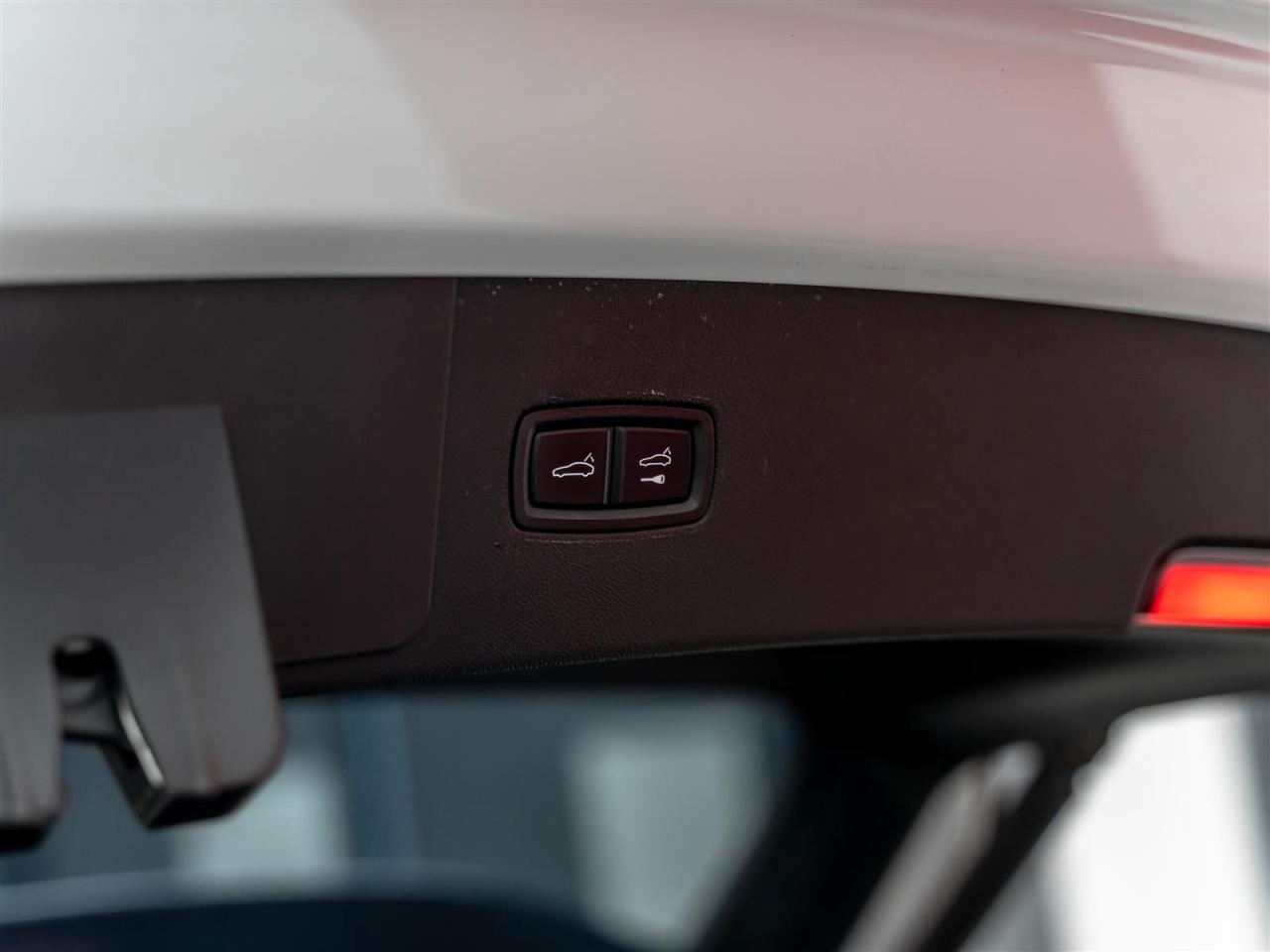 2023 Porsche Cayenne PLATINUM EDITION|PREMIUM PLUS|SPORT CHRONO PKG|SPORT SEATS Photo