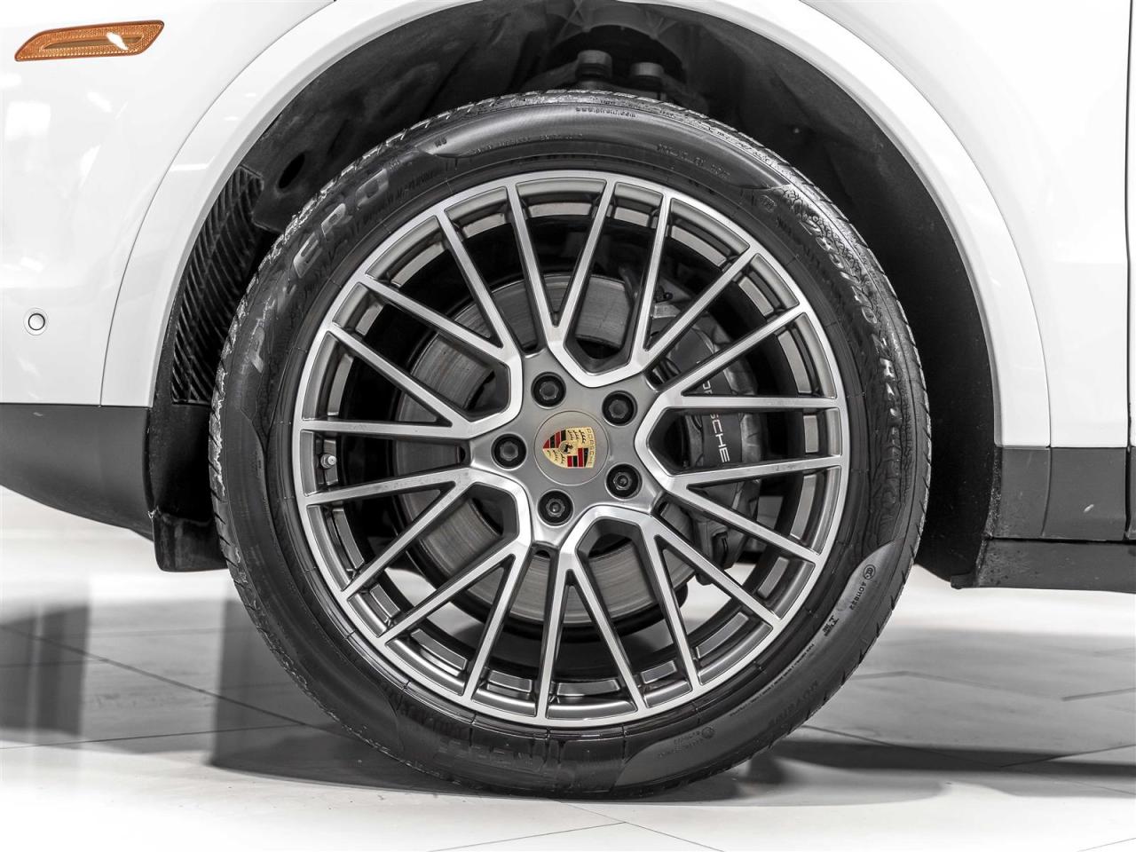 2023 Porsche Cayenne PLATINUM EDITION|PREMIUM PLUS|SPORT CHRONO PKG|SPORT SEATS Photo