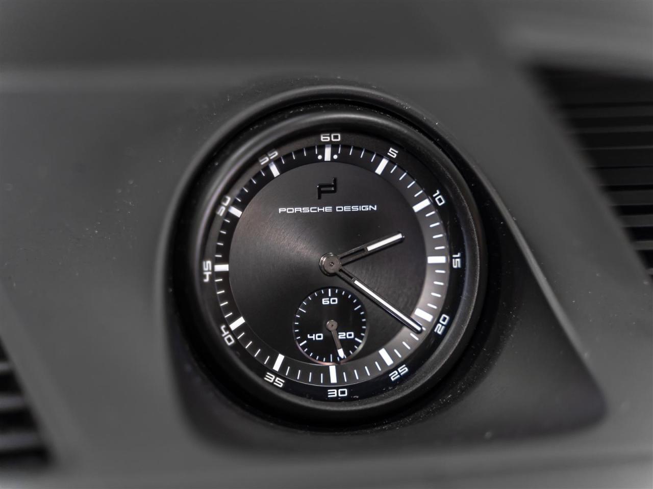 2023 Porsche Cayenne PLATINUM EDITION|PREMIUM PLUS|SPORT CHRONO PKG|SPORT SEATS Photo