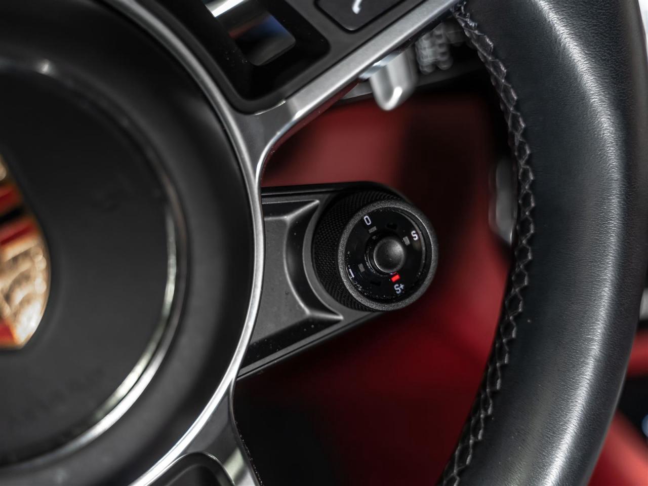 2023 Porsche Cayenne PLATINUM EDITION|PREMIUM PLUS|SPORT CHRONO PKG|SPORT SEATS Photo