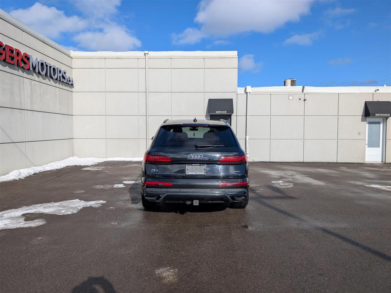 2022 Audi Q7 55 QTRO - 7 PASS - NAVI - PANO ROOF - TECH FEATS Photo3