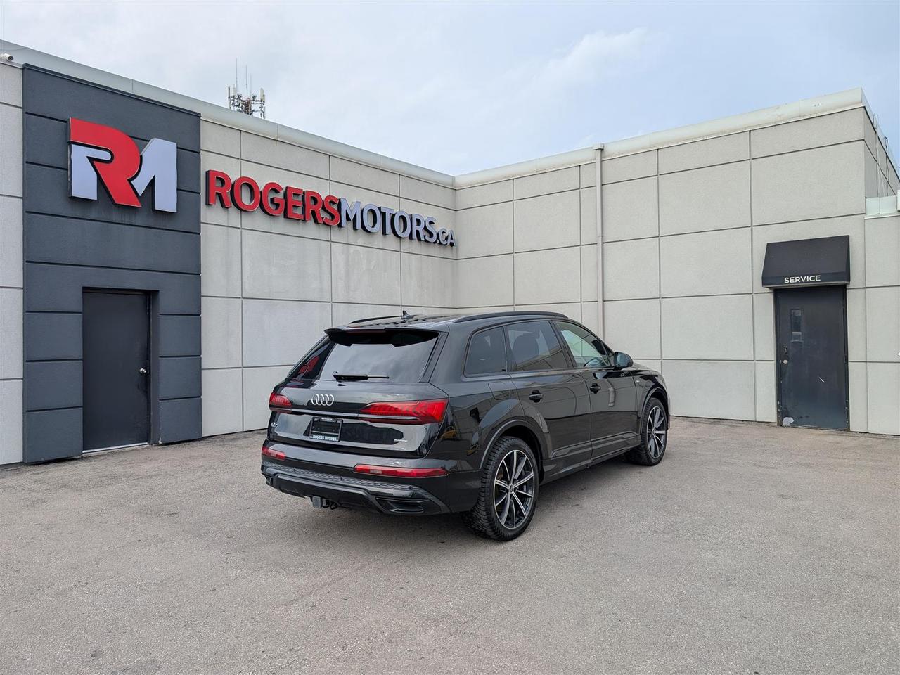 2022 Audi Q7 55 QTRO - 7 PASS - NAVI - PANO ROOF - TECH FEATS Photo4