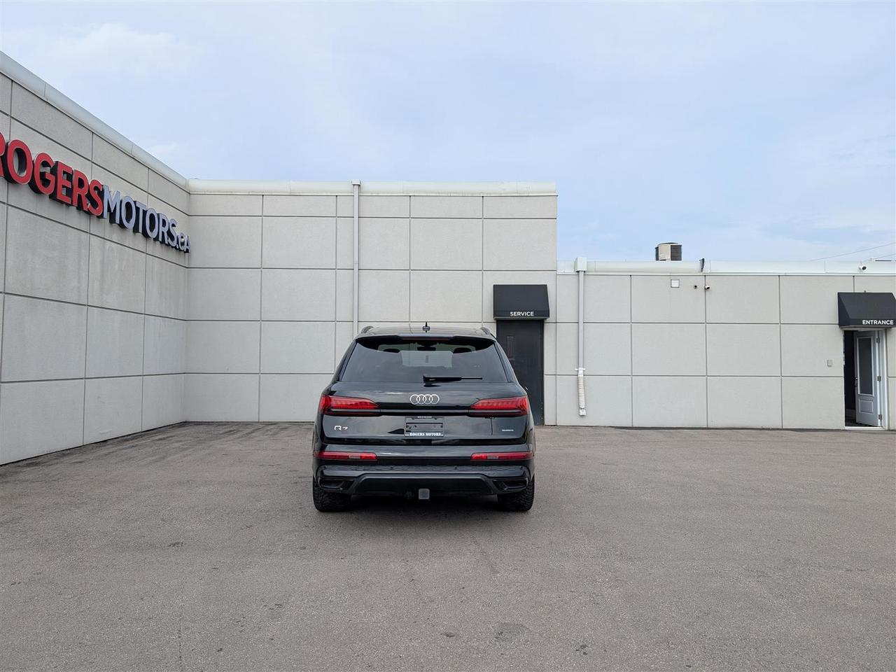 2022 Audi Q7 55 QTRO - 7 PASS - NAVI - PANO ROOF - TECH FEATS Photo3