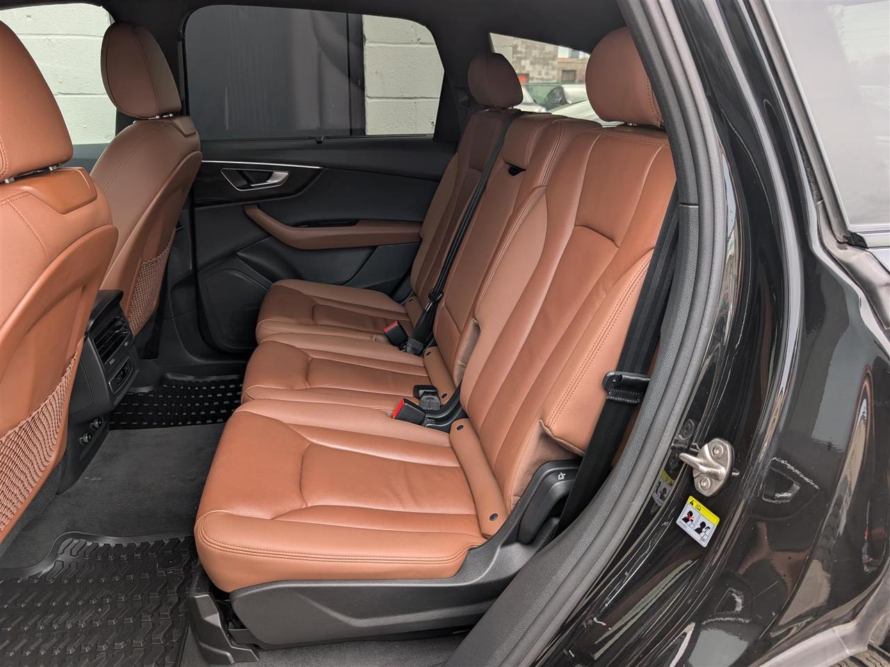 2022 Audi Q7 55 QTRO - 7 PASS - NAVI - PANO ROOF - TECH FEATS Photo