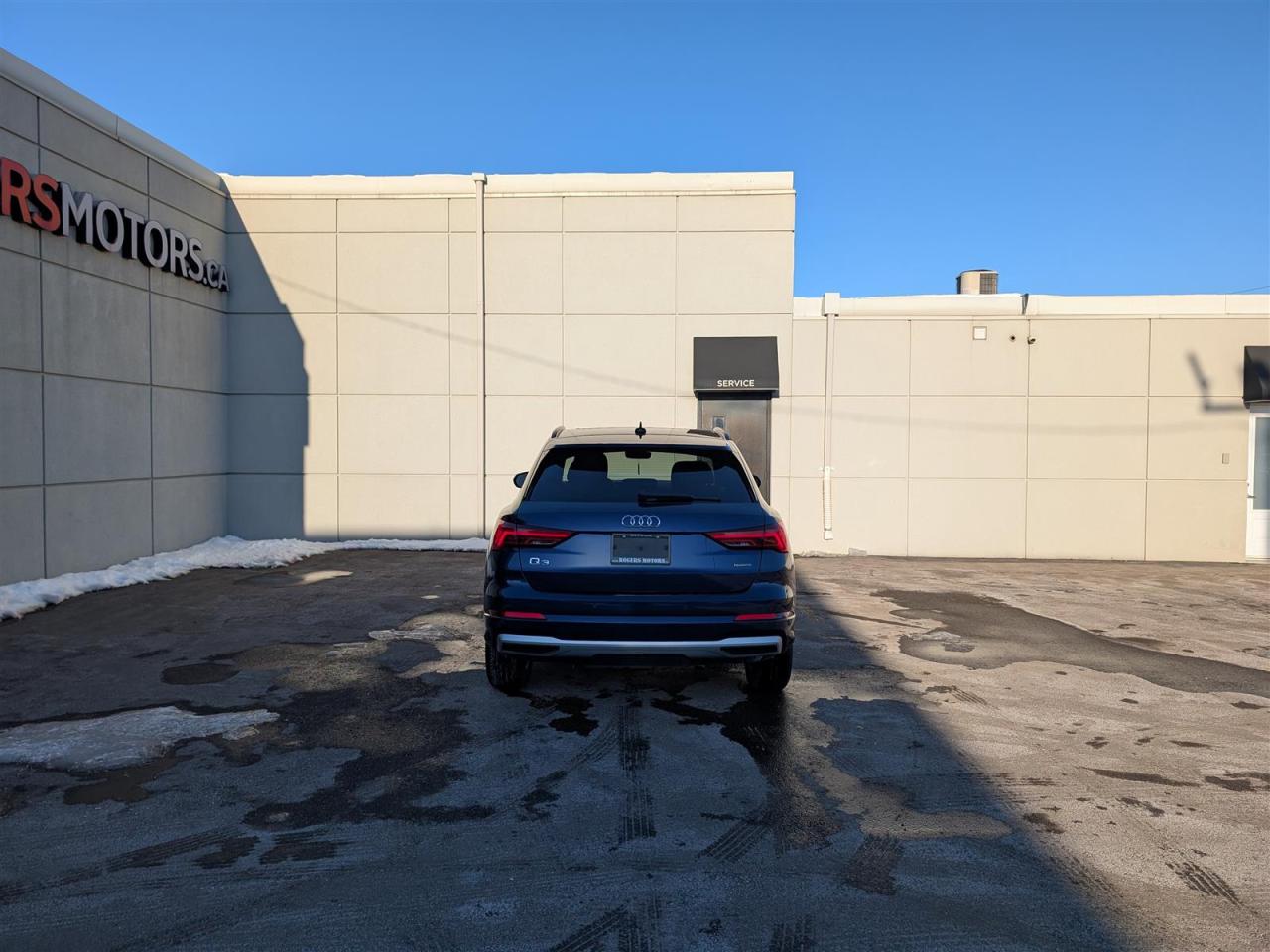 2023 Audi Q3 QTRO - PANO ROOF - LEATHER - REVERSE CAM Photo