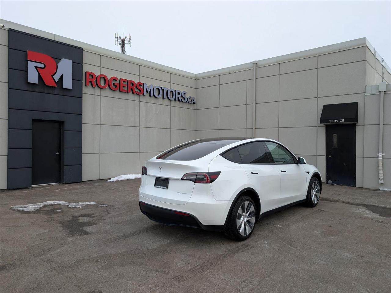 2020 Tesla Model Y LONG RANGE AWD - DUAL MOTOR Photo