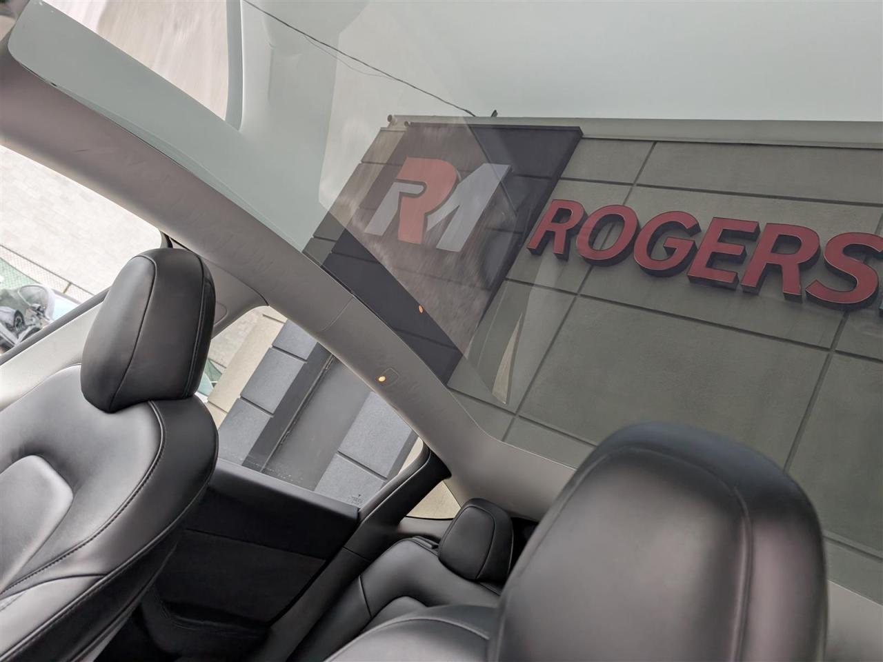 2020 Tesla Model Y LONG RANGE AWD - DUAL MOTOR Photo