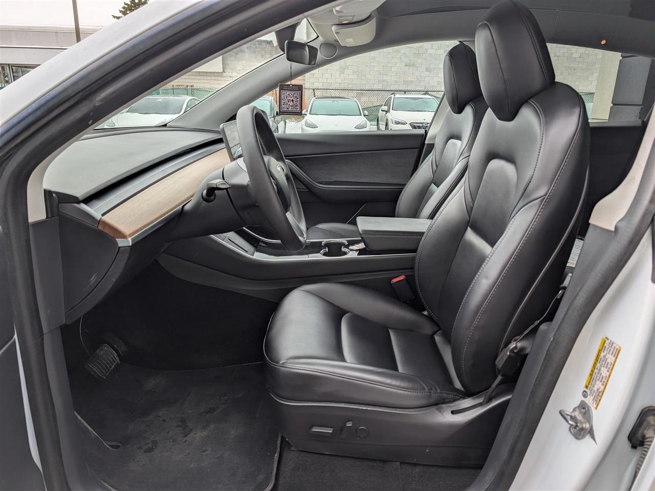 2020 Tesla Model Y LONG RANGE AWD - DUAL MOTOR Photo