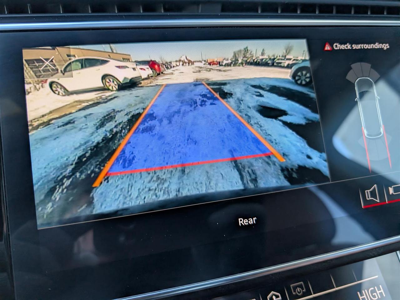2022 Audi Q7 45 QTRO - 7 PASS - NAVI - PANO ROOF - TECH FEATS Photo