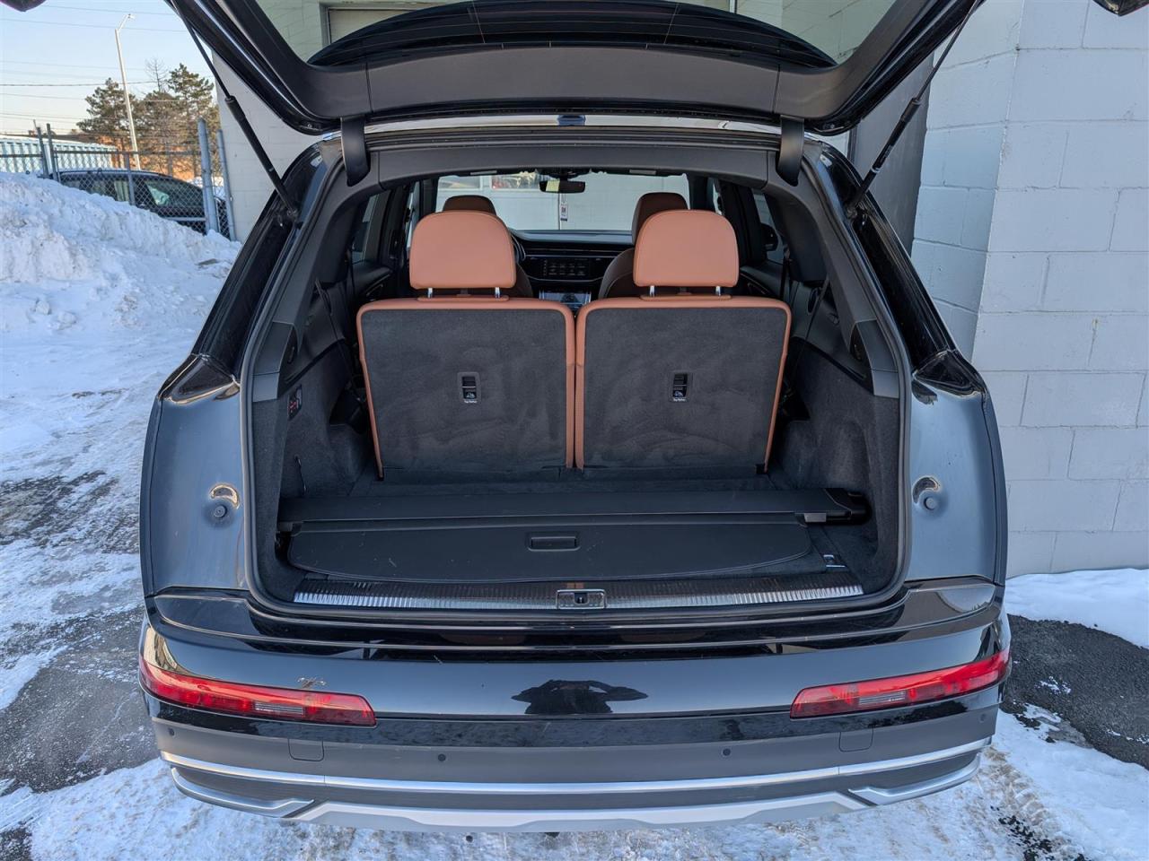2022 Audi Q7 45 QTRO - 7 PASS - NAVI - PANO ROOF - TECH FEATS Photo