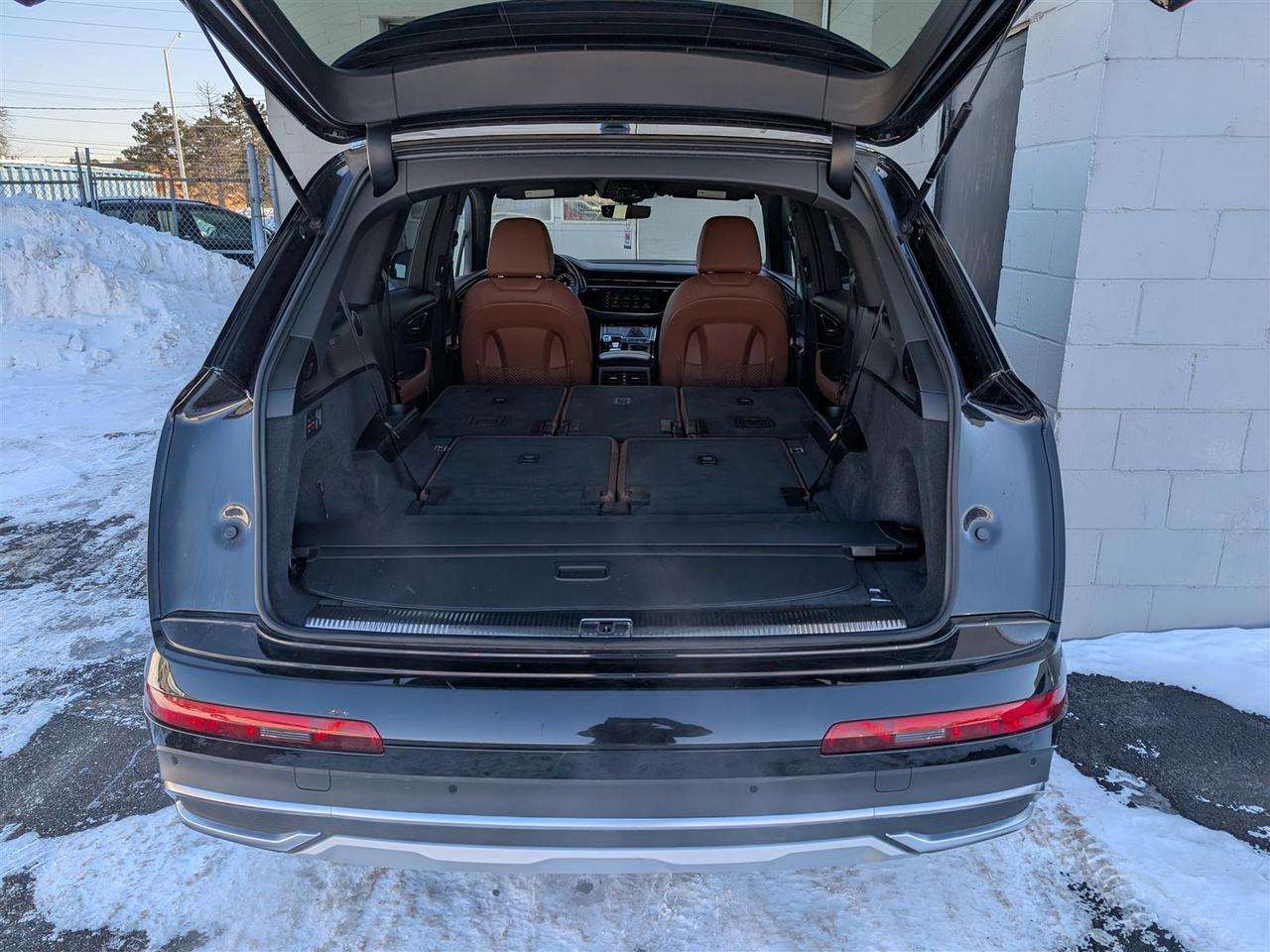 2022 Audi Q7 45 QTRO - 7 PASS - NAVI - PANO ROOF - TECH FEATS Photo