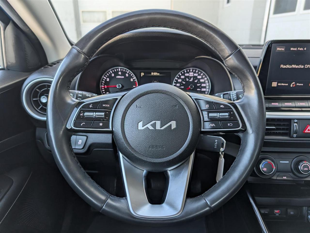 2024 Kia Forte EX + SUNROOF - HTD SEATS - REVERSE CAM - BLINDSPOT Photo