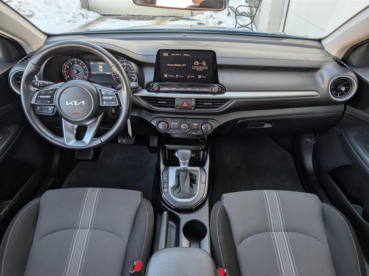 2024 Kia Forte EX + SUNROOF - HTD SEATS - REVERSE CAM - BLINDSPOT Photo