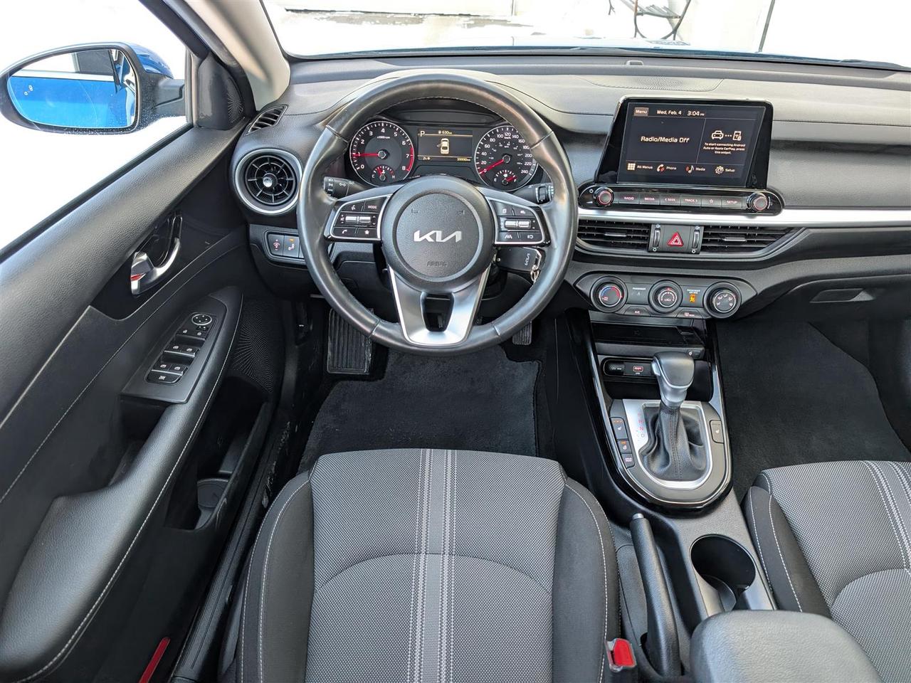 2024 Kia Forte EX + SUNROOF - HTD SEATS - REVERSE CAM - BLINDSPOT Photo