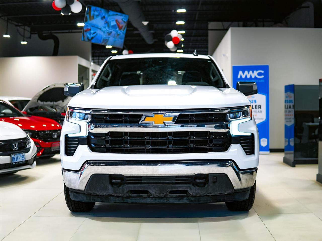 2024 Chevrolet Silverado 1500 LT CREW CAB 4WD | NO ACCIDENTS | BIG SCREEN Photo2