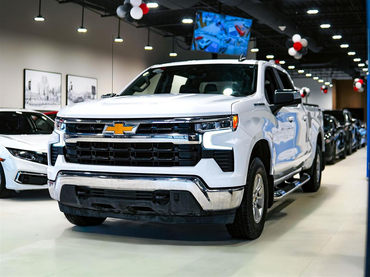 2024 Chevrolet Silverado 1500 LT CREW CAB 4WD | NO ACCIDENTS | BIG SCREEN Photo