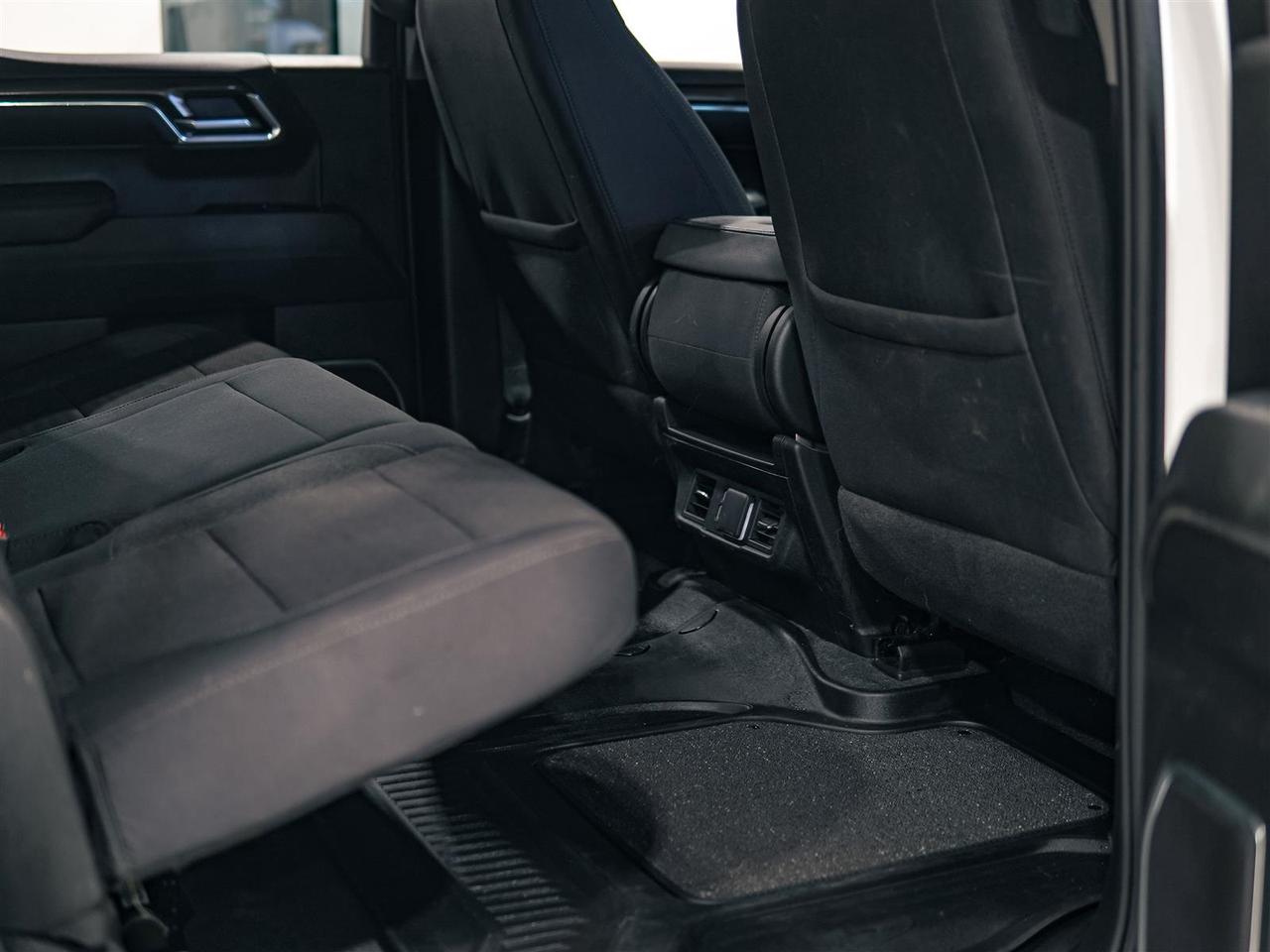 2024 Chevrolet Silverado 1500 LT CREW CAB 4WD | NO ACCIDENTS | BIG SCREEN Photo