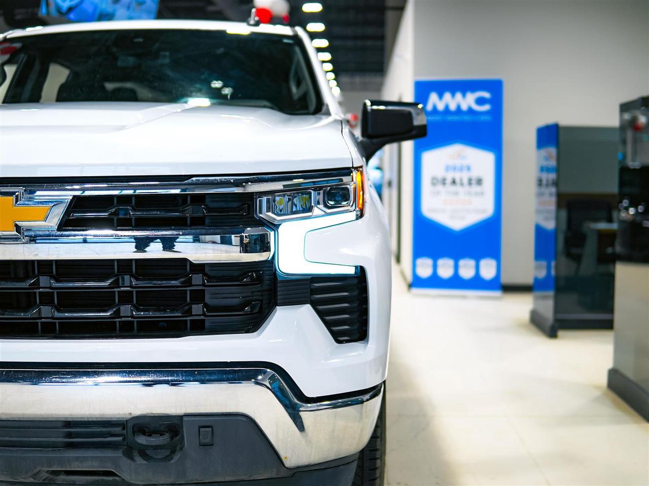 2024 Chevrolet Silverado 1500 LT CREW CAB 4WD | NO ACCIDENTS | BIG SCREEN Photo