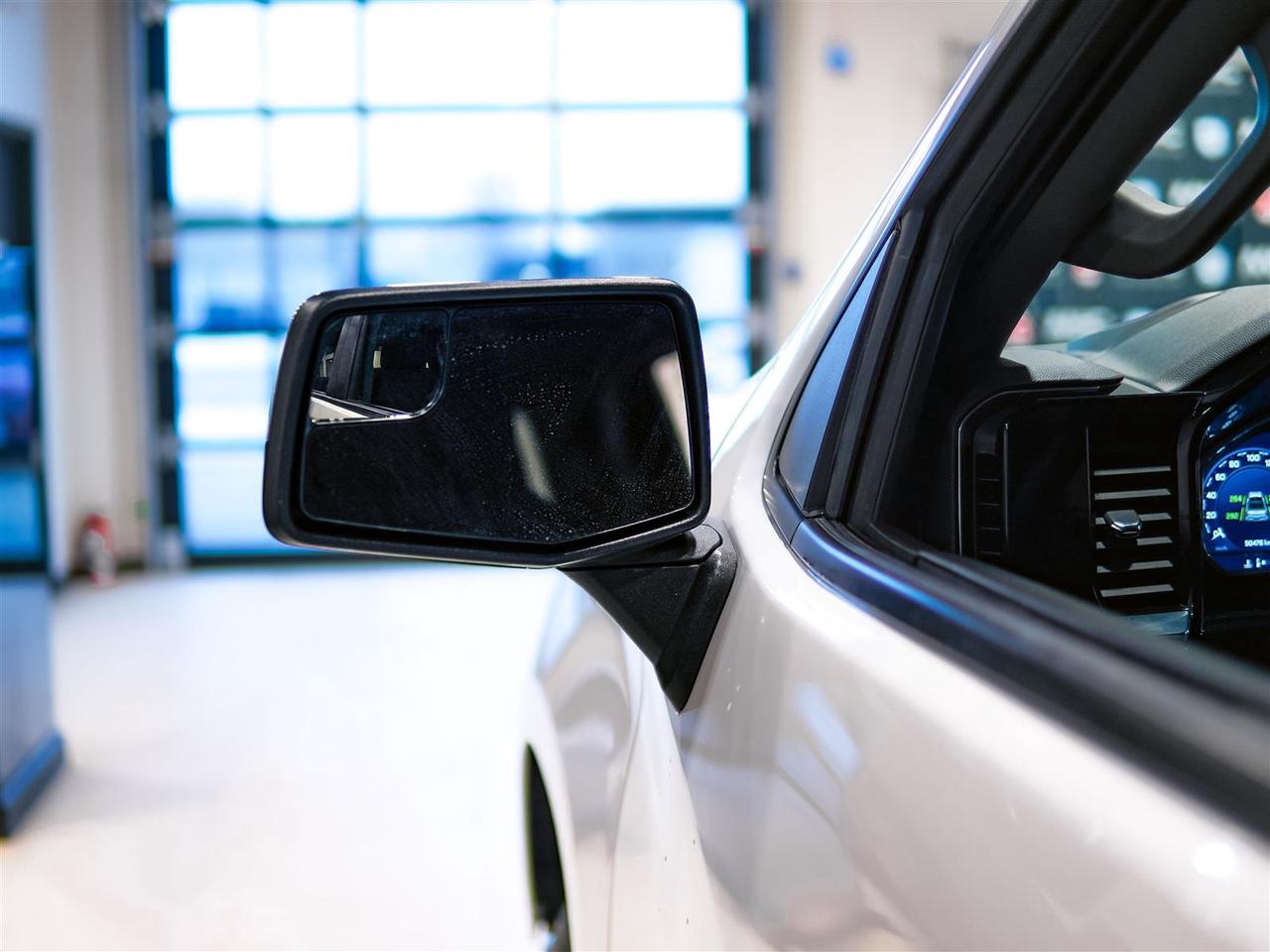 2024 Chevrolet Silverado 1500 LT CREW CAB 4WD | NO ACCIDENTS | BIG SCREEN Photo