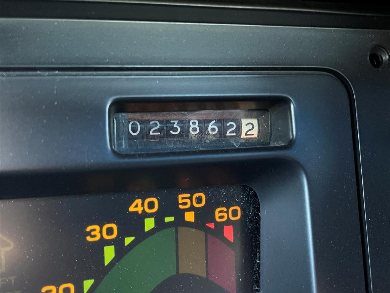 13565630
