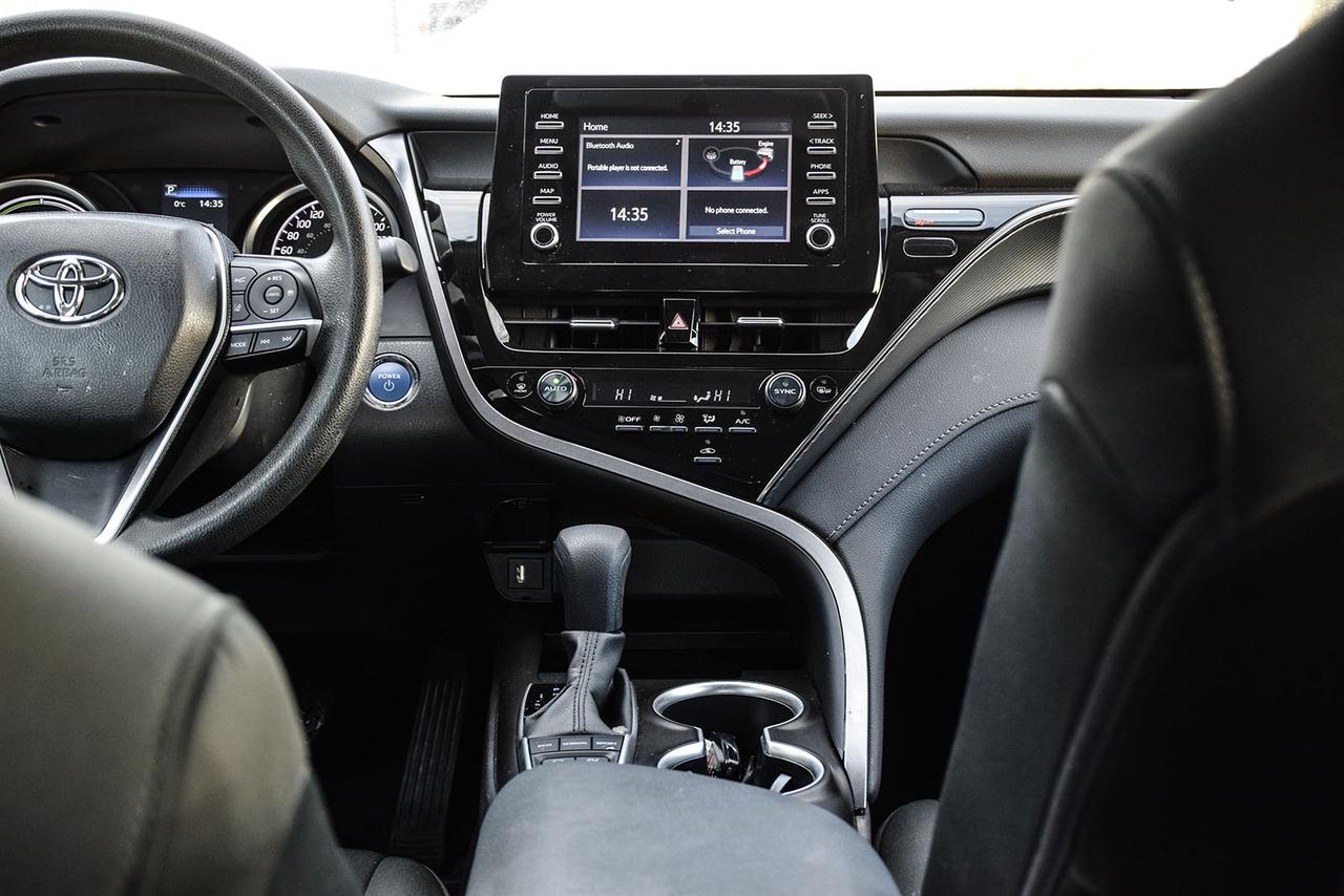 2023 Toyota Camry HYBRID LE No Accident Carplay LTA Heated Seats Photo