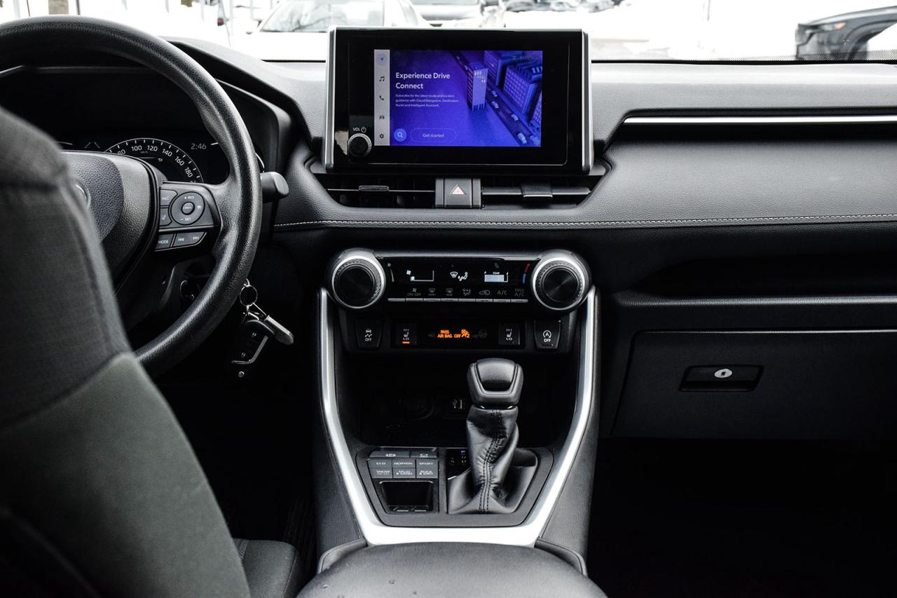 2024 Toyota RAV4 LE AWD No Accident Carplay Lane Assist Photo