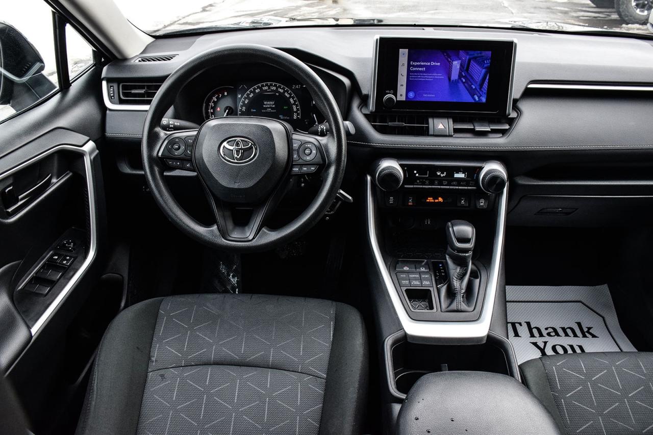 2024 Toyota RAV4 LE AWD No Accident Carplay Lane Assist Photo