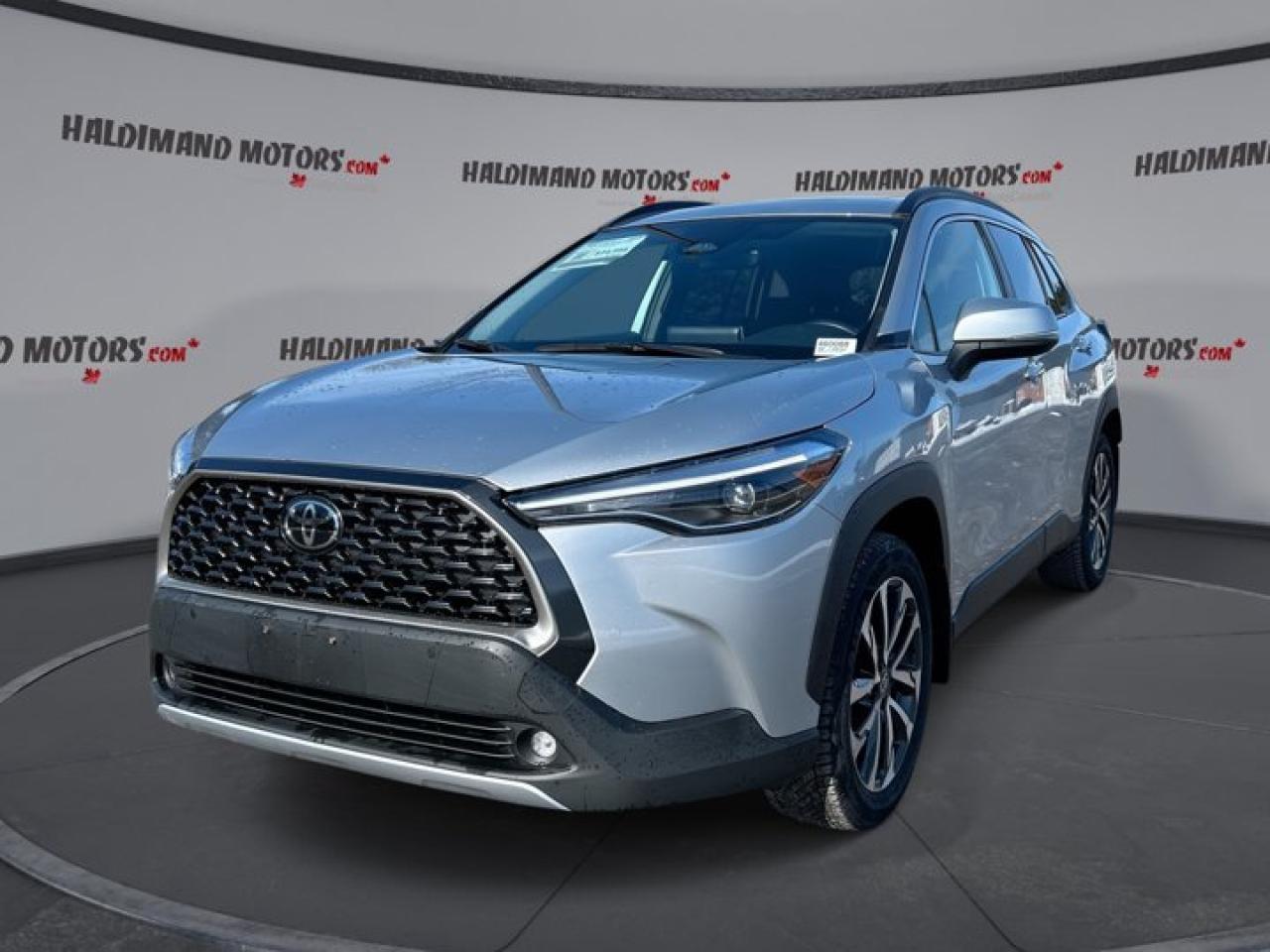 2024 Toyota Corolla Cross XLE Photo0