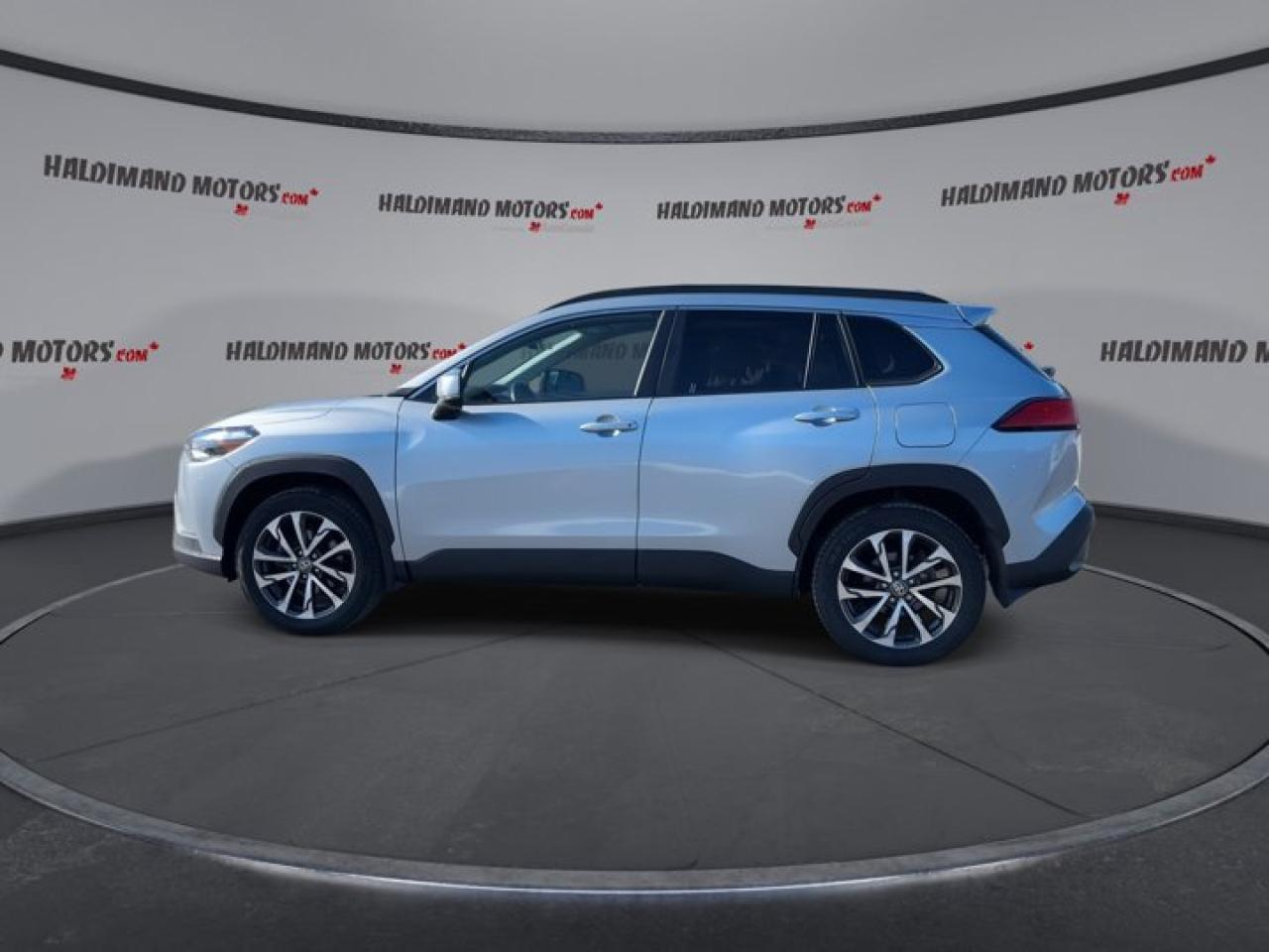 2024 Toyota Corolla Cross XLE Photo4