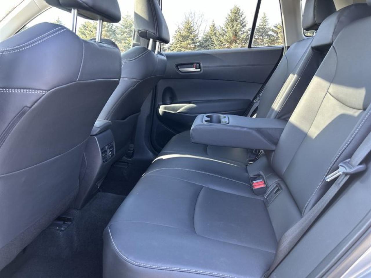 2024 Toyota Corolla Cross XLE Photo