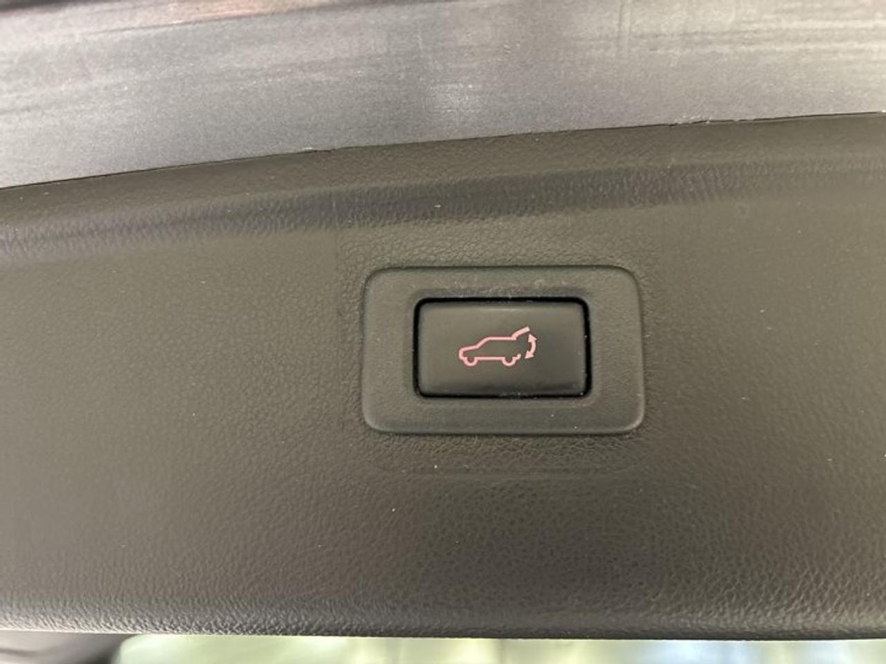 2019 Subaru Outback Touring AWD | Accident Free Photo