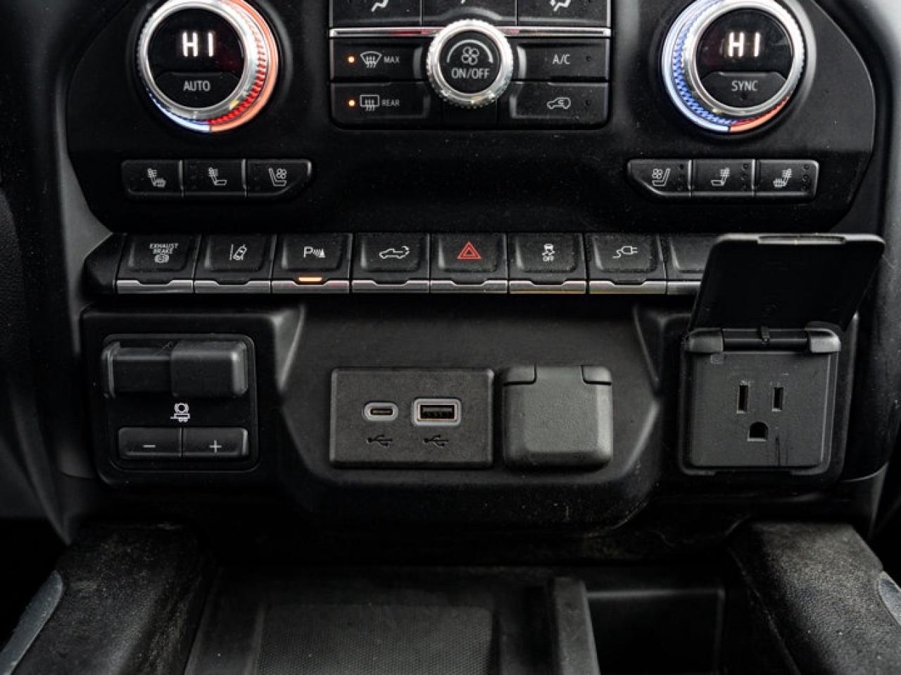 2023 GMC Sierra 2500 HD Denali Photo