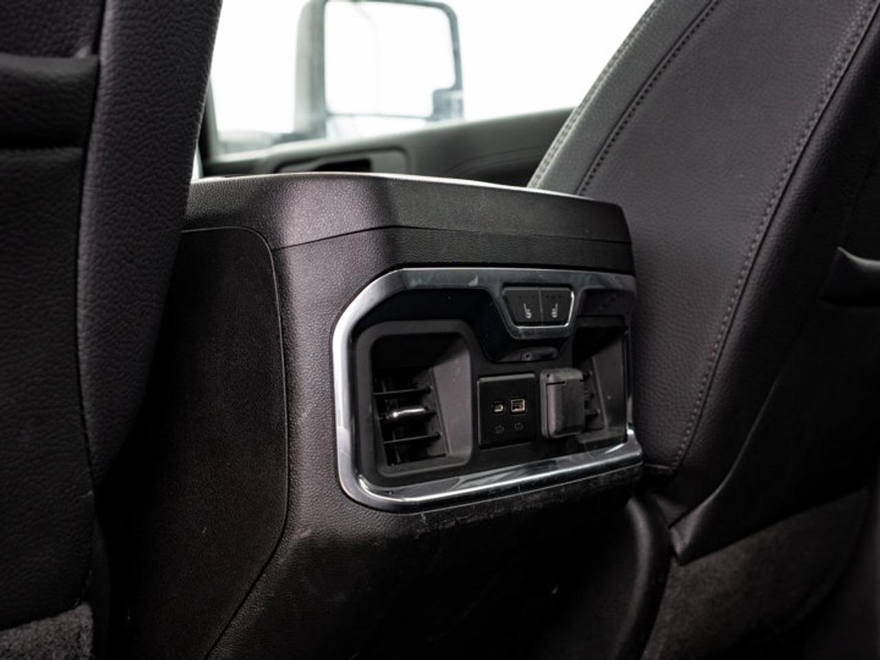 2023 GMC Sierra 2500 HD Denali Photo