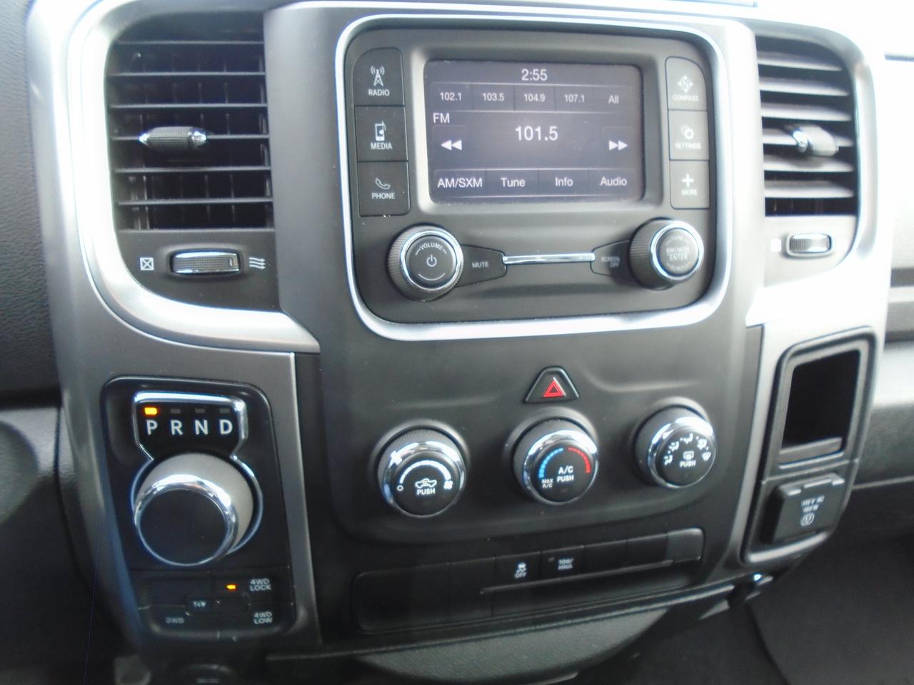 2023 RAM 1500 Classic SLT CREW HEMI 4X4 Photo