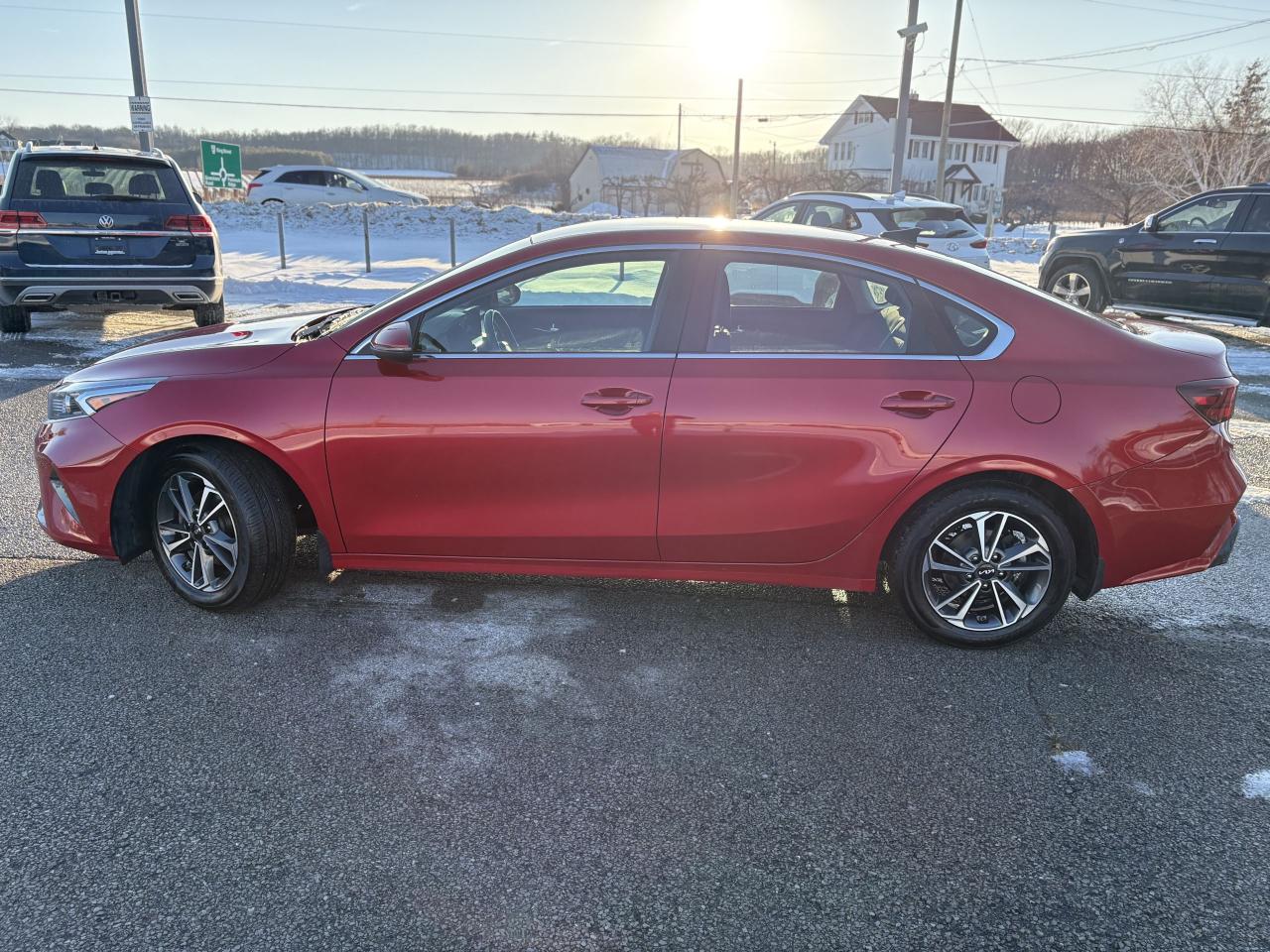 2022 Kia Forte GT-Line Photo