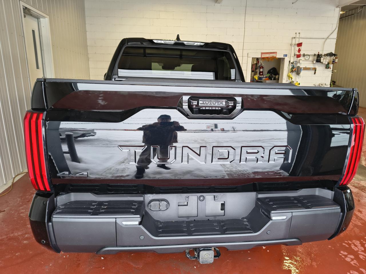 2024 Toyota Tundra Limited  Photo0