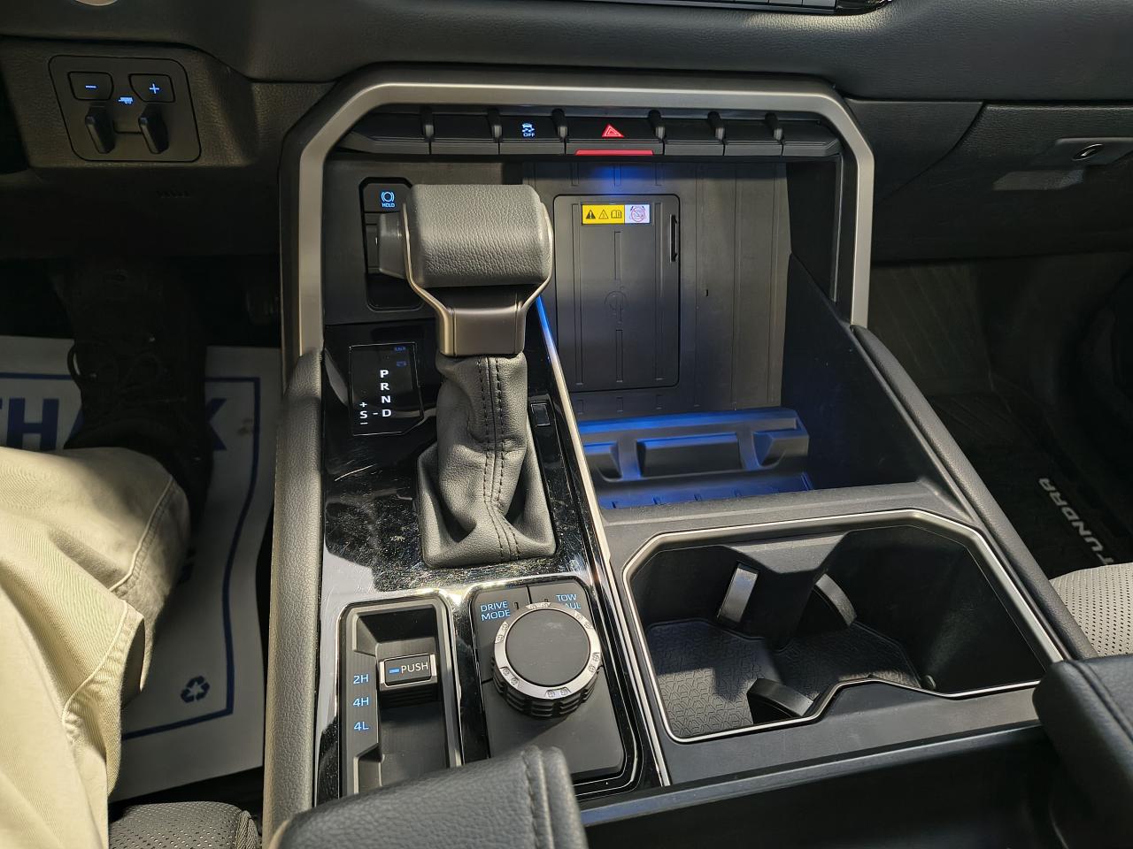 2024 Toyota Tundra Limited  Photo0