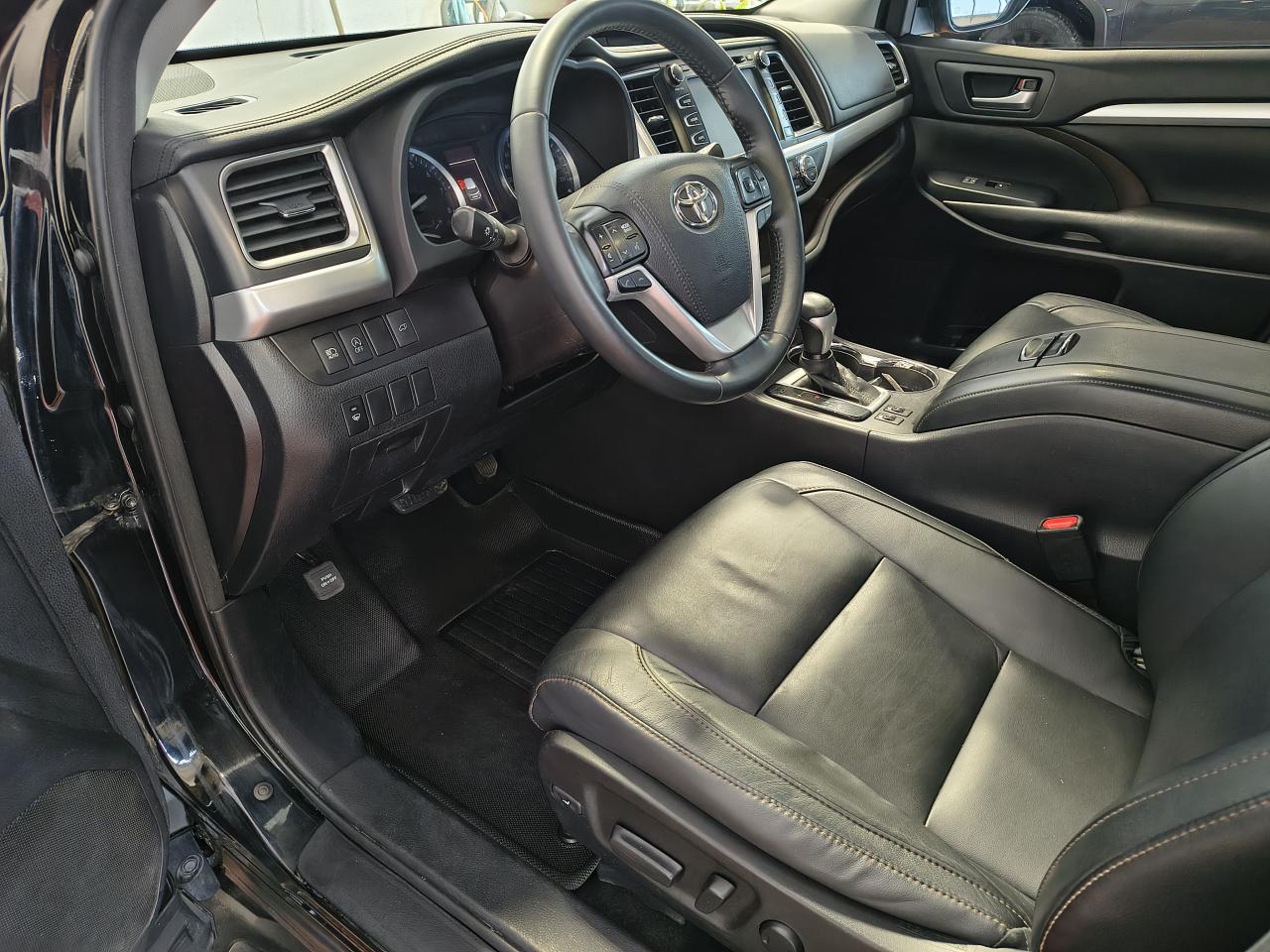2018 Toyota Highlander XLE Photo0