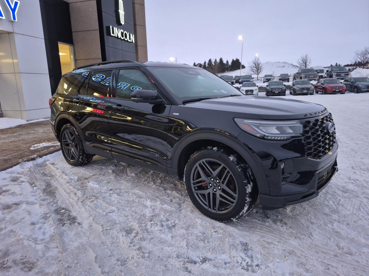 2025 Ford Explorer ST-LINE, 4WD, PREMIUM PACK! STREET PACKAGE! Photo2