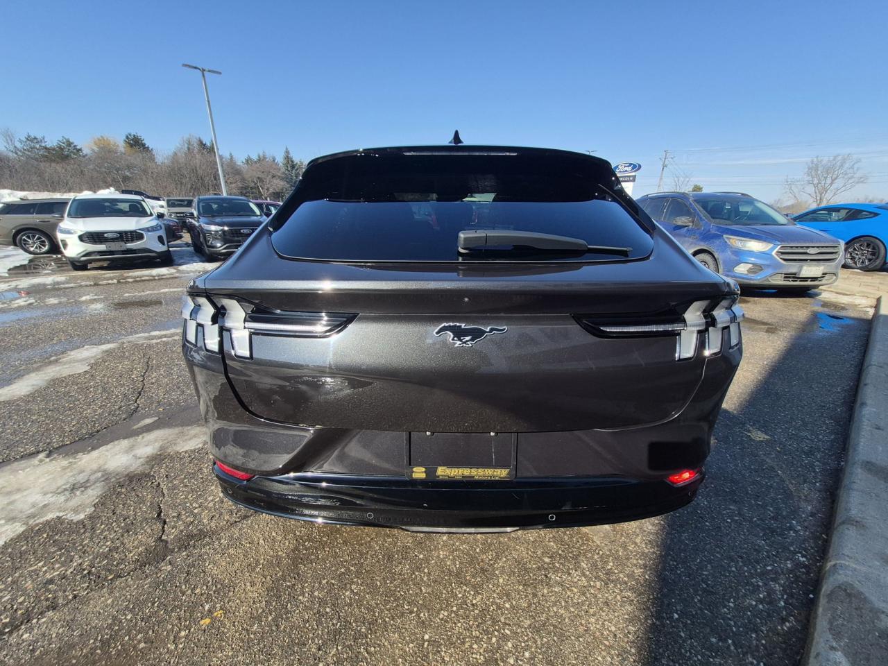 2021 Ford Mustang Mach-E PREMIUM, EXTENDED RANGE BATTERY, 15.5" SCREEN! Photo4