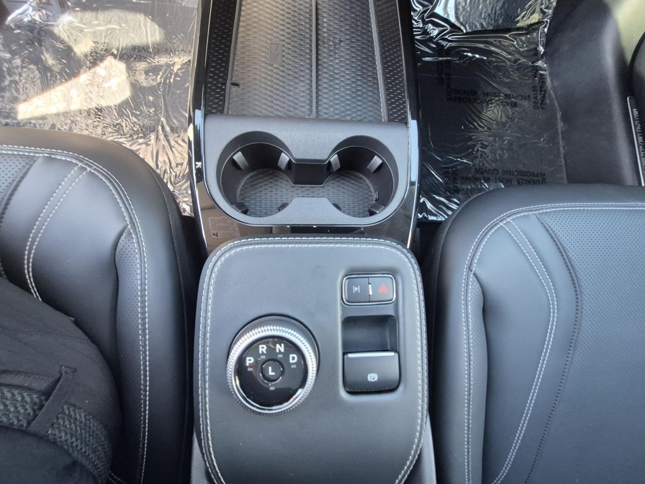 2021 Ford Mustang Mach-E PREMIUM, EXTENDED RANGE BATTERY, 15.5" SCREEN! Photo