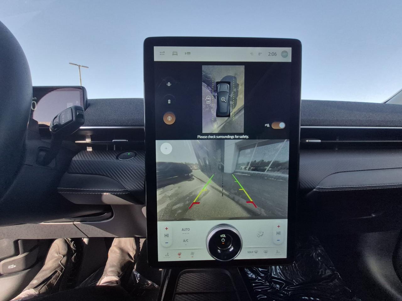 2021 Ford Mustang Mach-E PREMIUM, EXTENDED RANGE BATTERY, 15.5" SCREEN! Photo