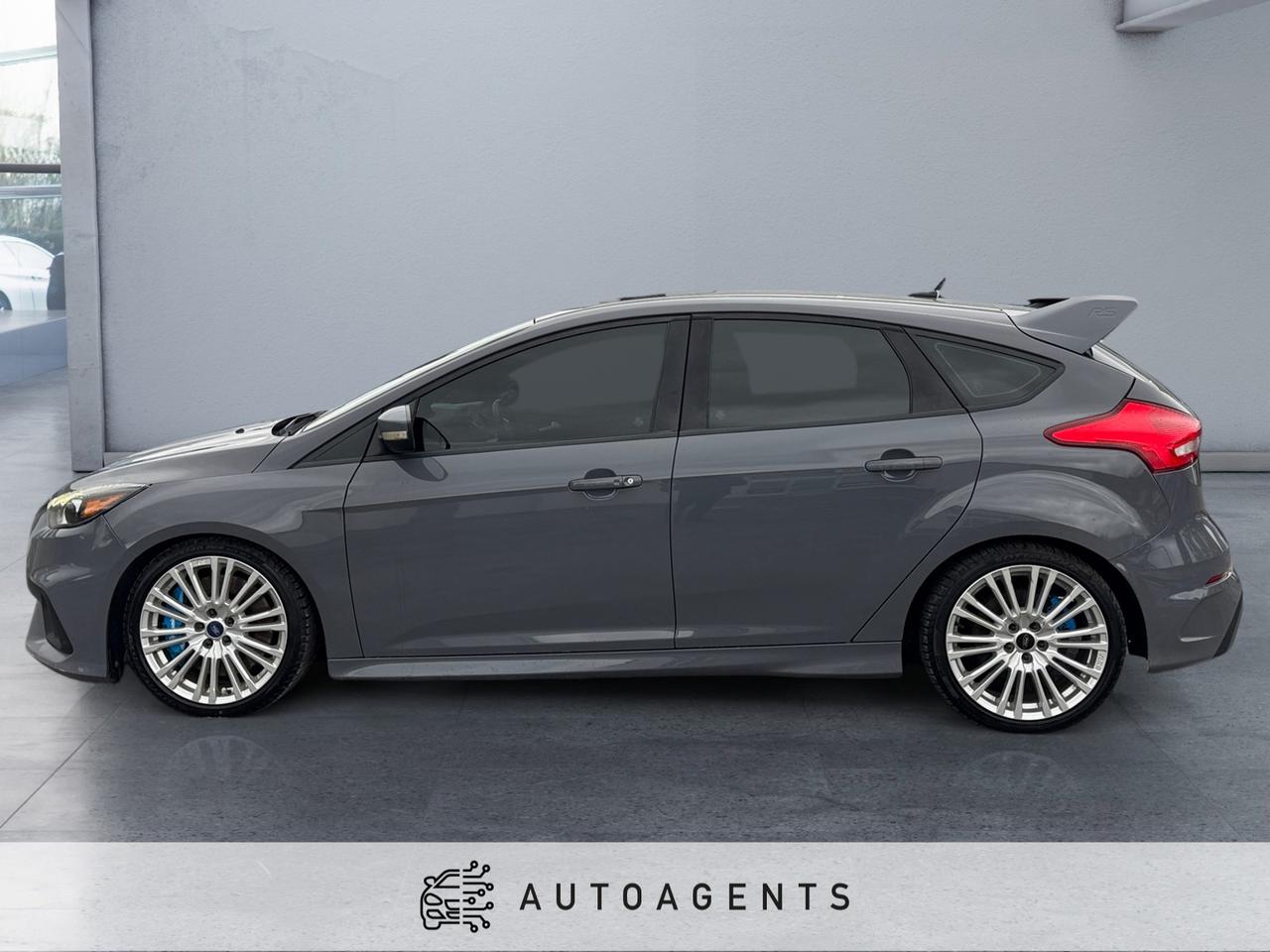 2016 Ford Focus RS Hatch Photo5