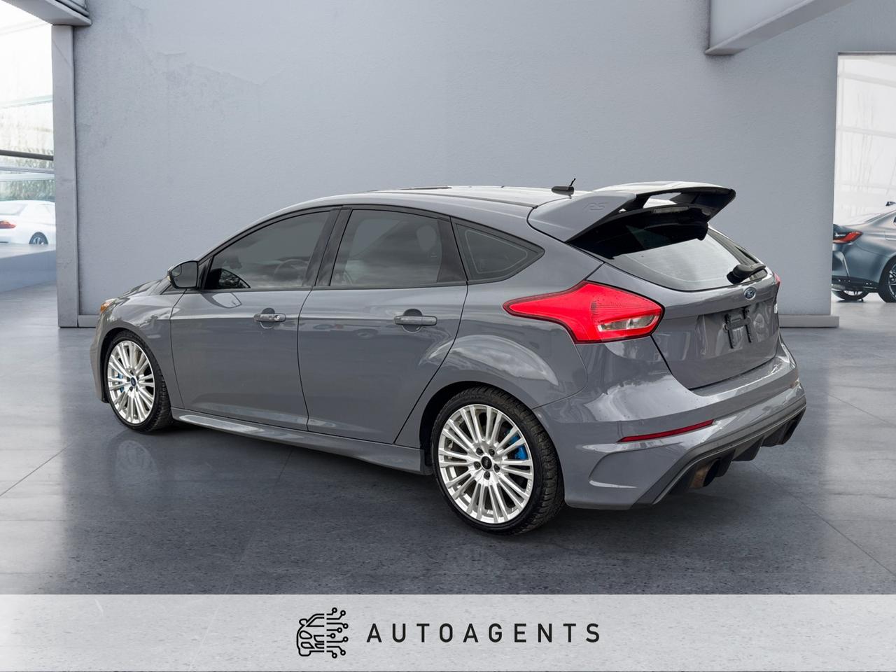 2016 Ford Focus RS Hatch Photo2