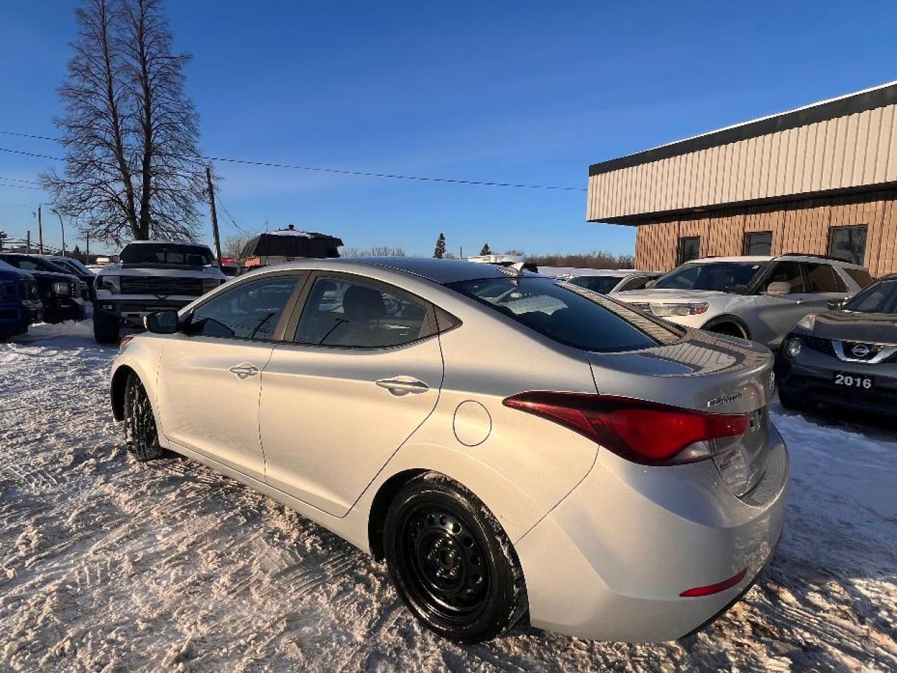 2015 Hyundai Elantra GL Photo2