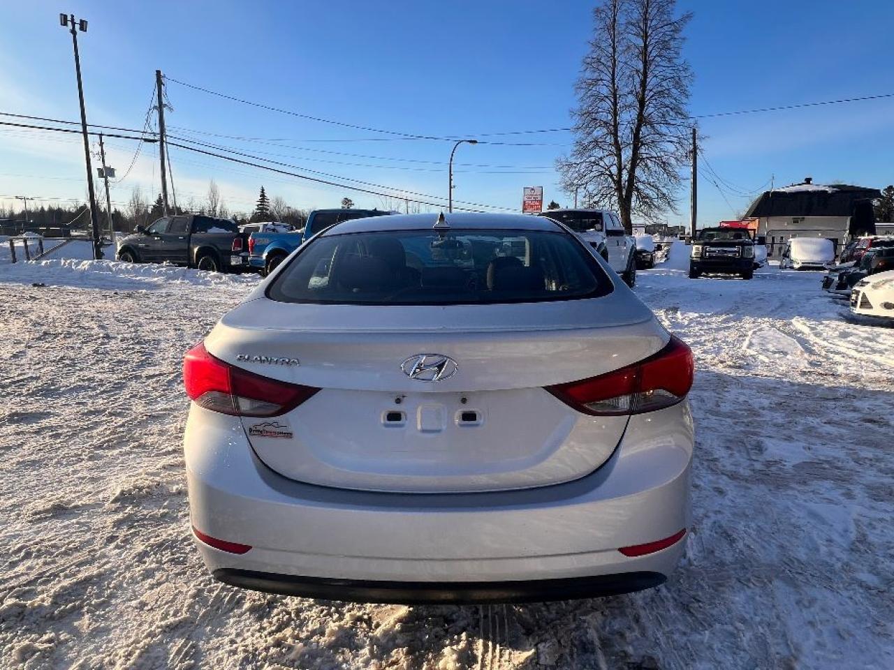 2015 Hyundai Elantra GL Photo3