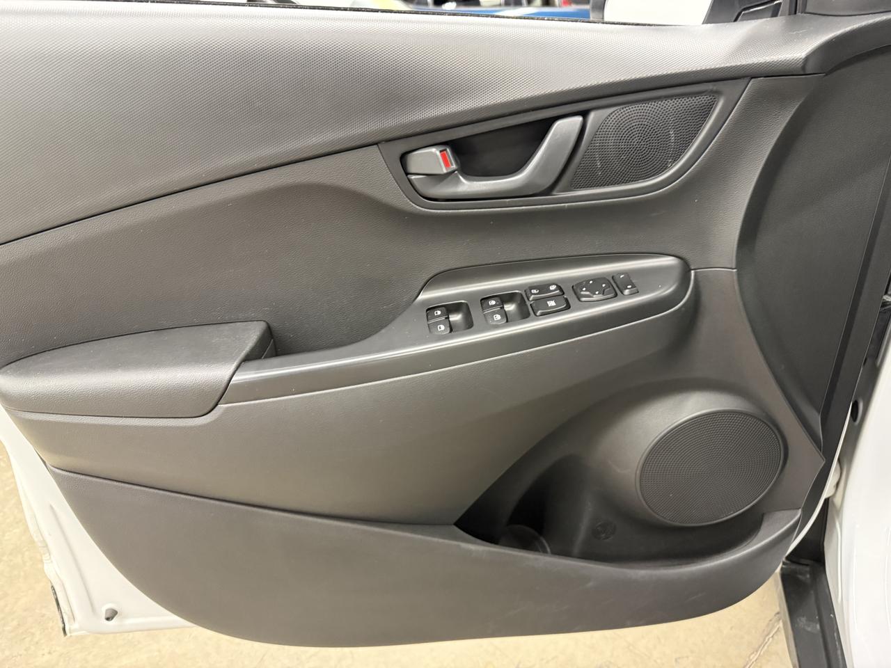 2023 Hyundai KONA Preferred Photo