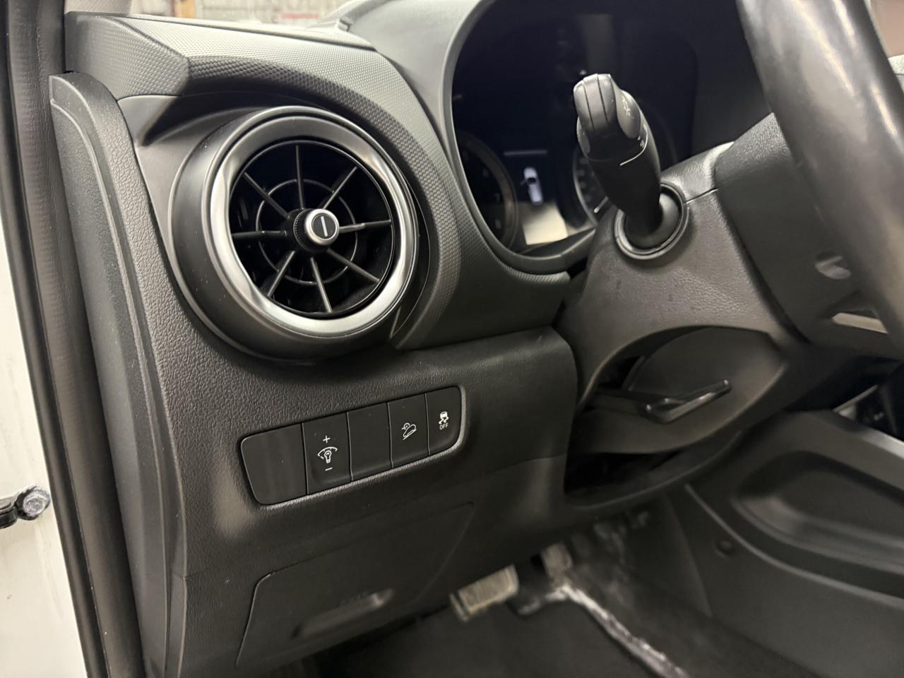 2023 Hyundai KONA Preferred Photo